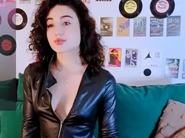Stripchat Free Porn Cam of Maya_Rogerss