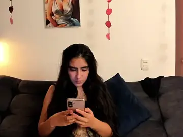 Stripchat Free Porn Cam of Serenity_Day