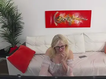 Stripchat Nude Webcam of YourBustyBarbara
