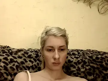Stripchat Adult Webcam of BlondieOnline_