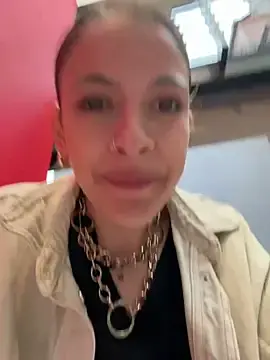 Stripchat Free Porn Cam of alana15