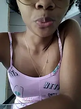 Stripchat Live Porn of marialuiza2027
