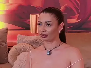Stripchat Live Sex Cam of RubyLuxee