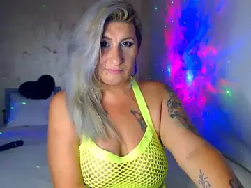 Stripchat Adult Webcam of LilLux