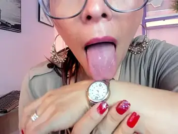 Stripchat Free Live Porn of milenahot__69