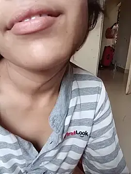 Stripchat Free Porn Cam of Divya3107