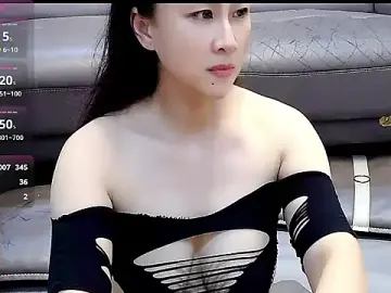 Stripchat Live Sex Cam of Yanzi-66