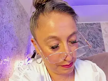 Stripchat Free Live Porn of Liannaa_