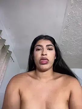 Stripchat Live Sex Cam of Misty-kat
