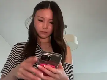 Stripchat Free Live Porn of luvvivii