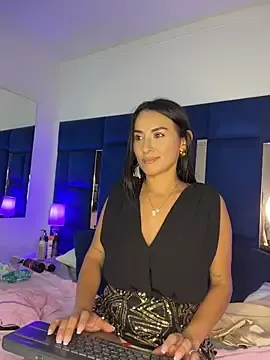 Stripchat Live Sex of velvetlunaa_