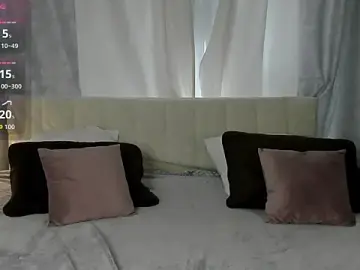 Stripchat Sex Cam of BrianaSteels