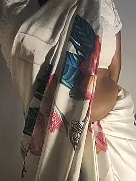Stripchat Free Porn Cam of DIRTYSECRET_QUEEN_07