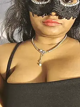 Stripchat Sex Cam of DIRTYSECRET_QUEEN_07
