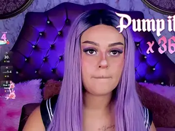 Stripchat Live Porn of SoffiQueen