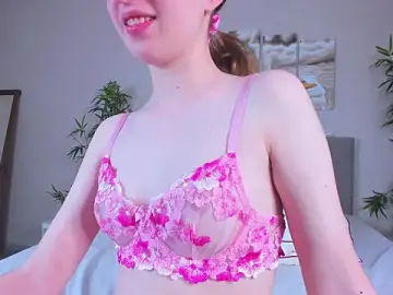 Stripchat Live Sex Cam of Camilla_Kelly
