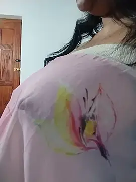 Stripchat Nude Webcam of tharu_sweet