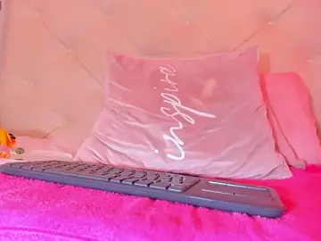Stripchat Free Porn Cam of Lili__taylor