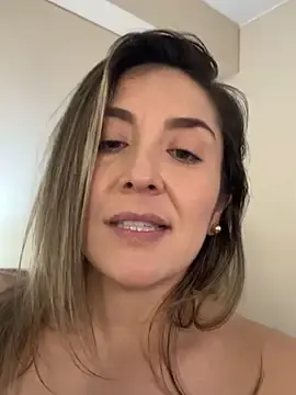 Stripchat Adult Webcam of Mariana_gom