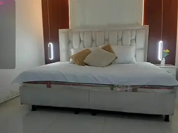 Stripchat Live Porn of Mia_brunette26