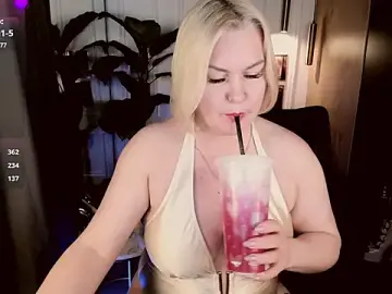 Stripchat Best Webcam of YolandaKiss