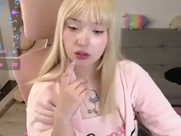 Stripchat Free Porn Cam of KuroChan420
