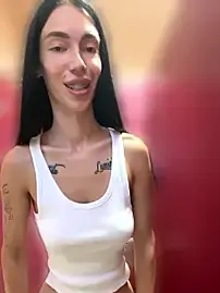 Stripchat Free Porn Cam of Celine_Roxelle