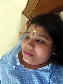 Stripchat Live Porn of meenaqueen
