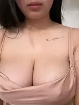 Stripchat Free Porn Cam of Dona_Mohini