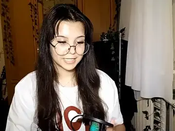 Stripchat Adult Webcam of Adilily