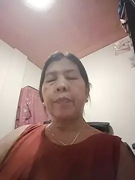 Stripchat Live Sex Cam of TropicalFlower