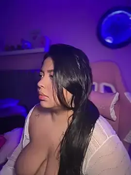 Stripchat Live Sex of Emily_Cooper7