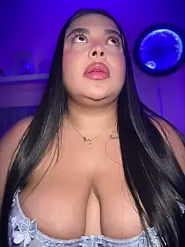 Stripchat Adult Webcam of Emily_Cooper7