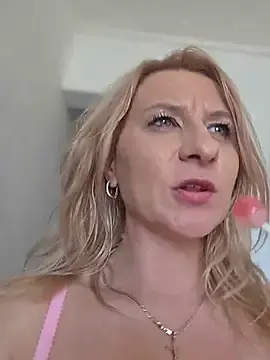 Stripchat Adult Webcam of KaylinJan