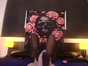 Stripchat Sex Cam of EvaaFoxxy1