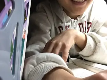 Stripchat Live Sex Cam of hypekittyboy
