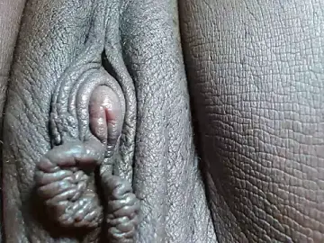 Stripchat Free Porn Cam of morenahott1