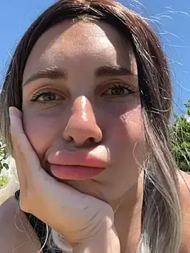 Stripchat Live Porn of SandraCarter