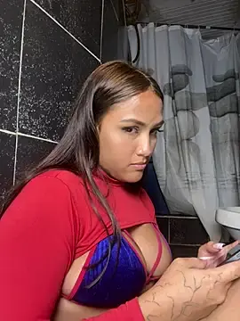 Stripchat Free Live Porn of iamsara_21