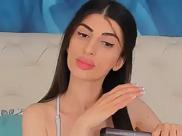 Stripchat Live Sex Cam of SkinnyDolly