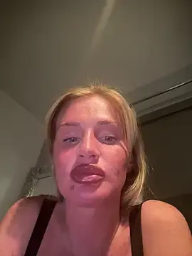 Stripchat Nude Webcam of jadey19x