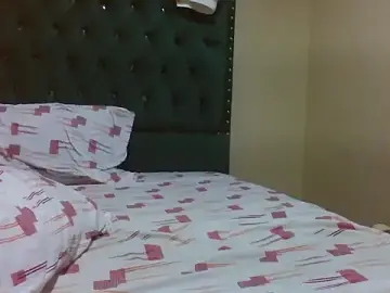 Stripchat Live Sex Cam of Sexy_Riri
