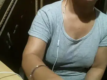 Stripchat Live Sex of UrsMansi