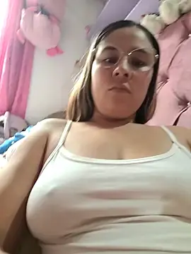 Stripchat Sex Cam of selena_gomez2