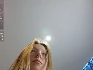 Stripchat Watch Live Sex Cams of LauraLowe