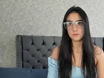 Stripchat Sex Cam of Anika_H