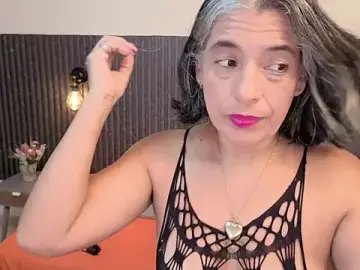 Stripchat Free Porn Cam of tammy_lynn69