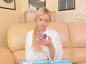 Stripchat Live Sex Cam of MidnightPoise