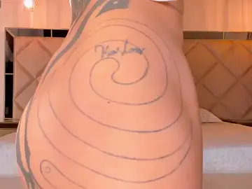 Stripchat Live Porn of KayraLanne