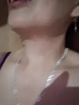 Stripchat Live Sex Cam of Kiki_sexyy
